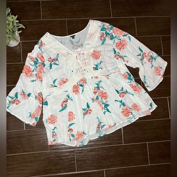 Torrid Babydoll peasant Gauze Crochet Trim Lace-Up Top sz 5 - Picture 2 of 12